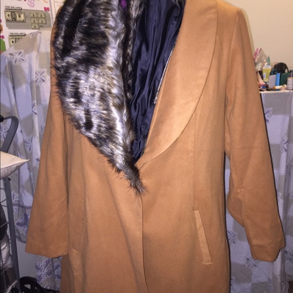 New Justfab mustard coat with removable faux fur - Picture 2 of 5
